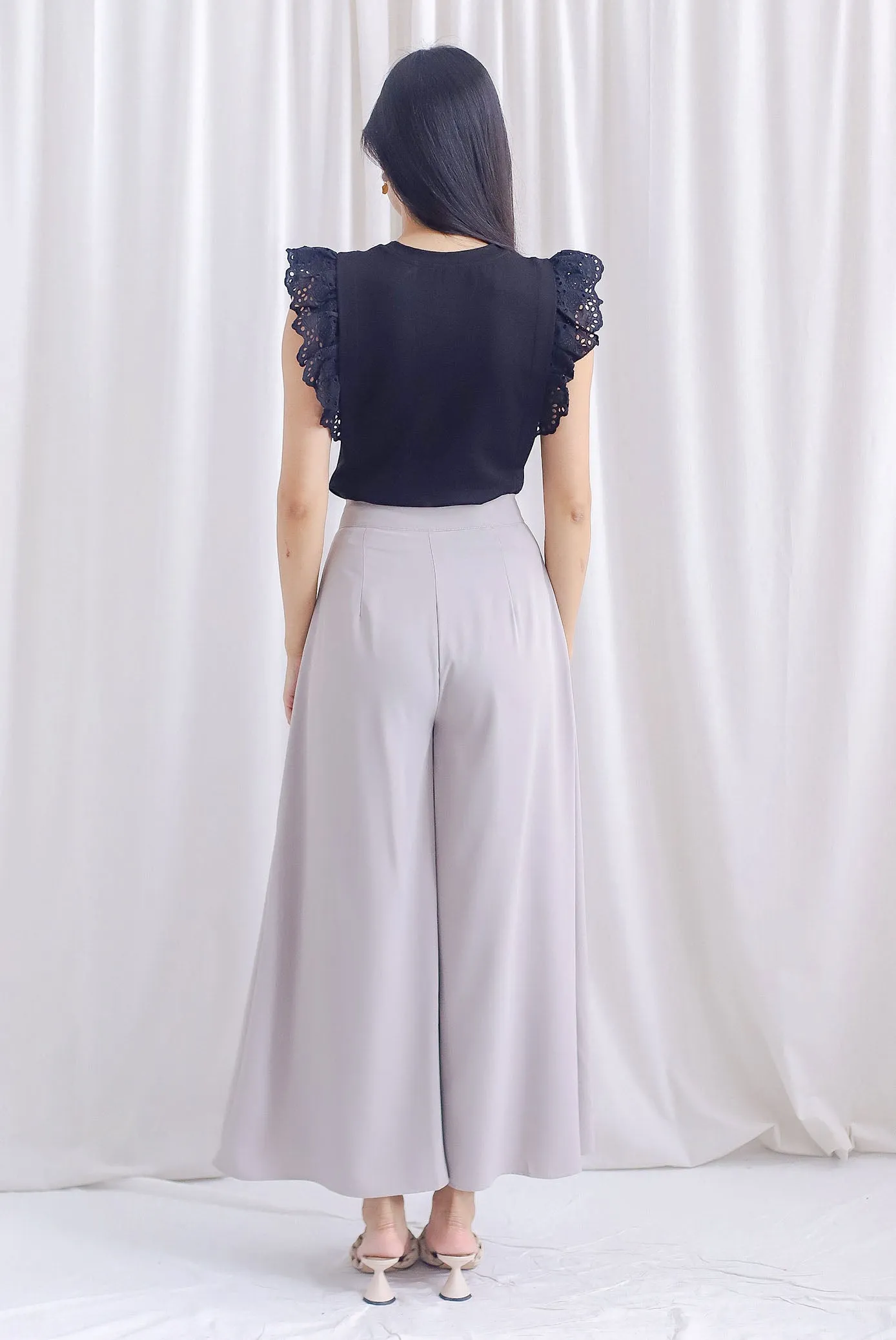 Tiara Wide Legged Pants In Taupe