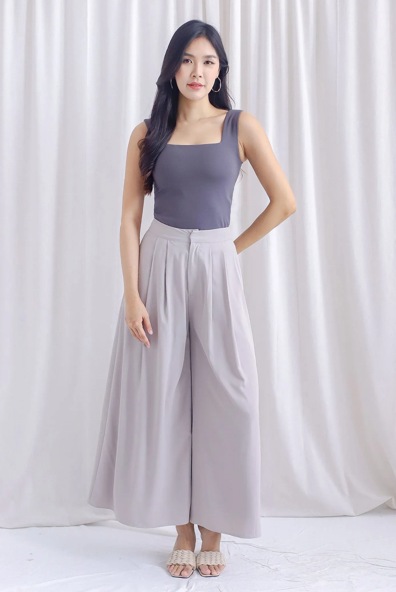 Tiara Wide Legged Pants In Taupe