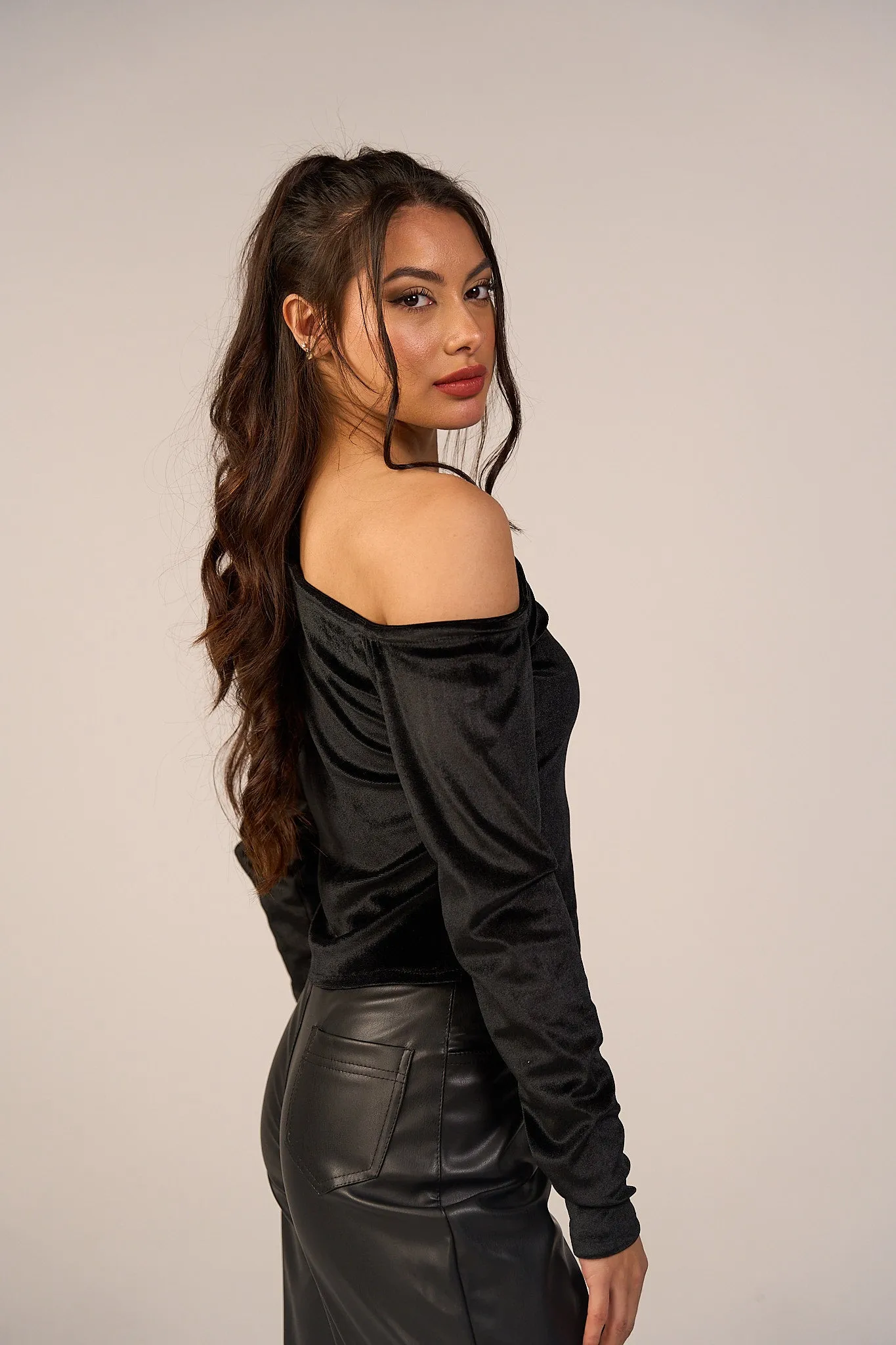 Velvet One Off Shoulder Tops - Black