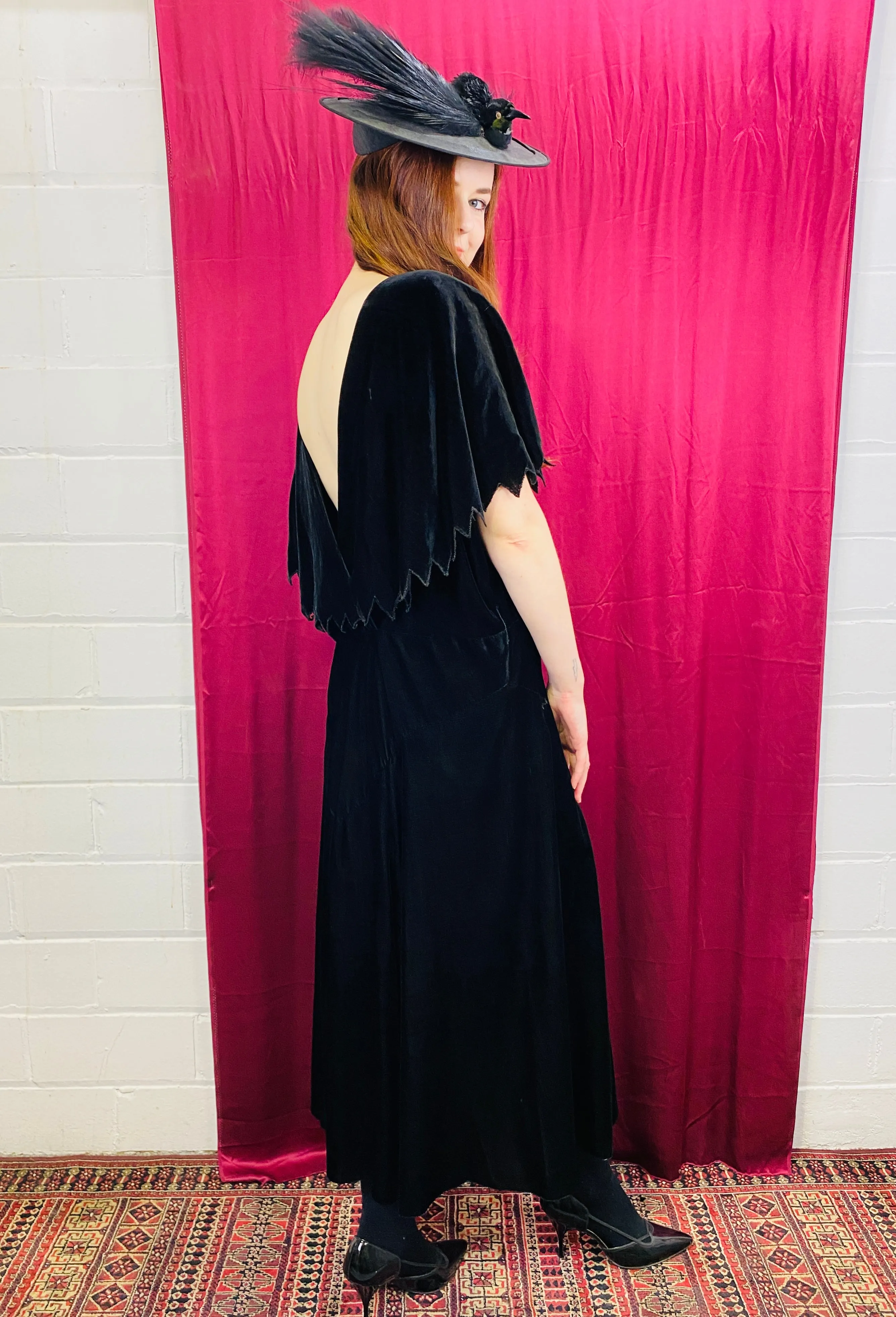 Vintage 1920s/ 30s Black Silk Velvet Zig-Zag Capelet Collar Dress, Deep V, B40"