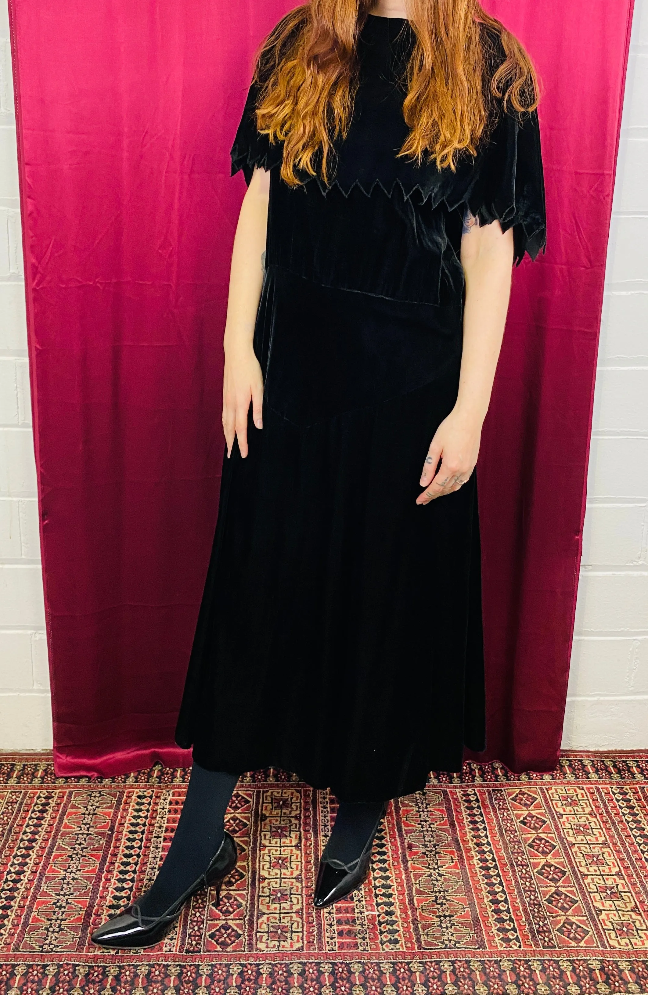 Vintage 1920s/ 30s Black Silk Velvet Zig-Zag Capelet Collar Dress, Deep V, B40"