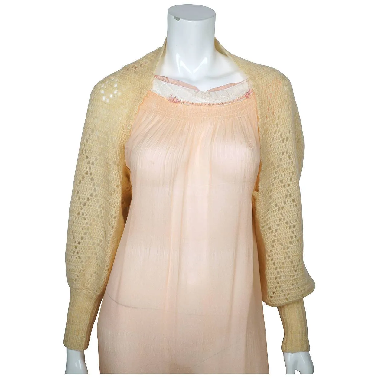 Vintage 1930s Hand Knit Beige Wool Shrug