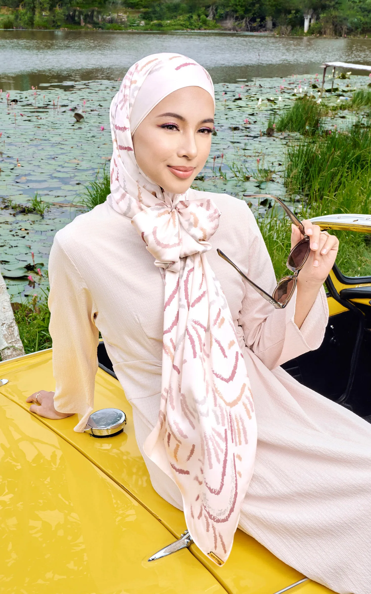 WANDERLUST STROKES in Dazzle Cream