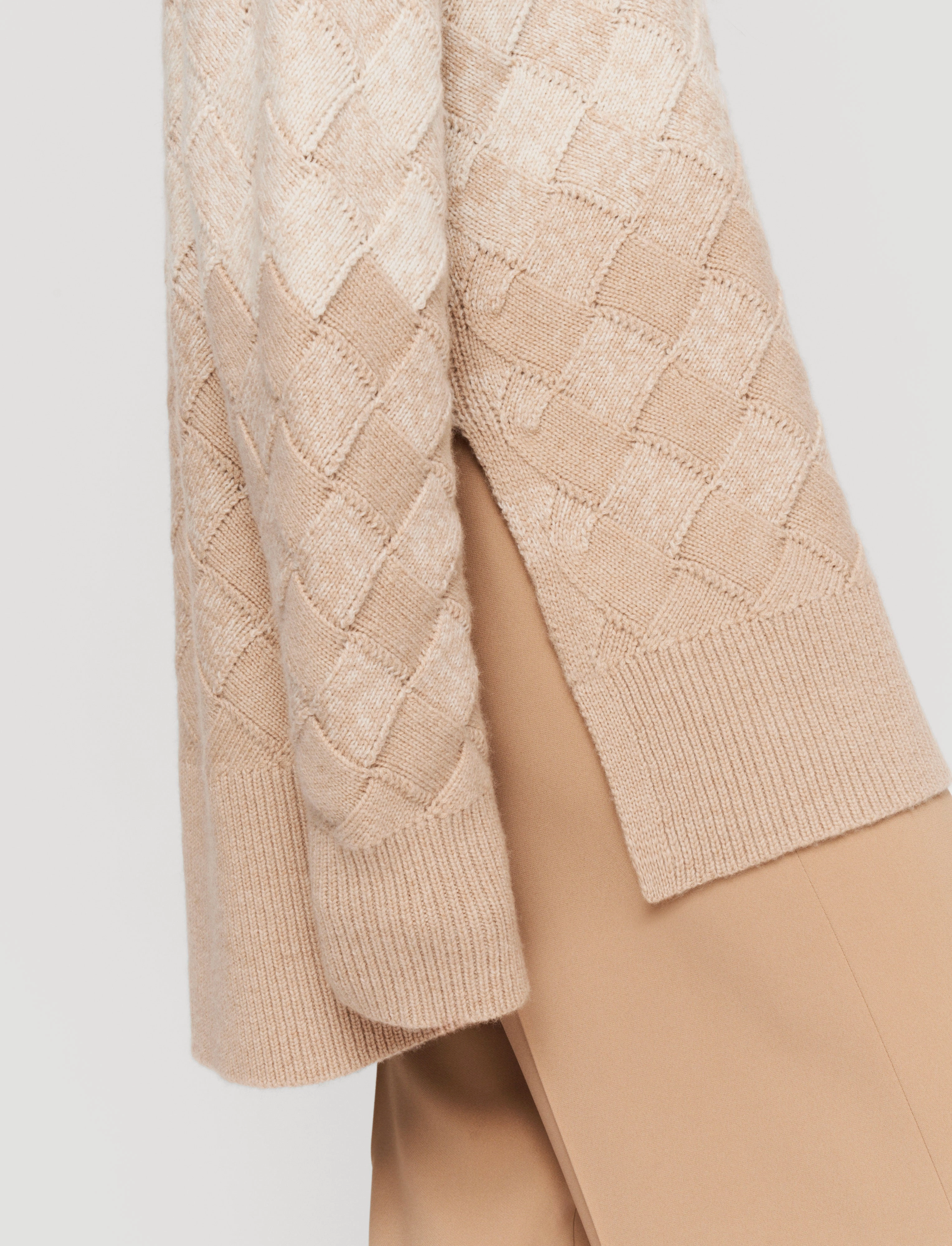 Weave Knit Round Neck Jumper