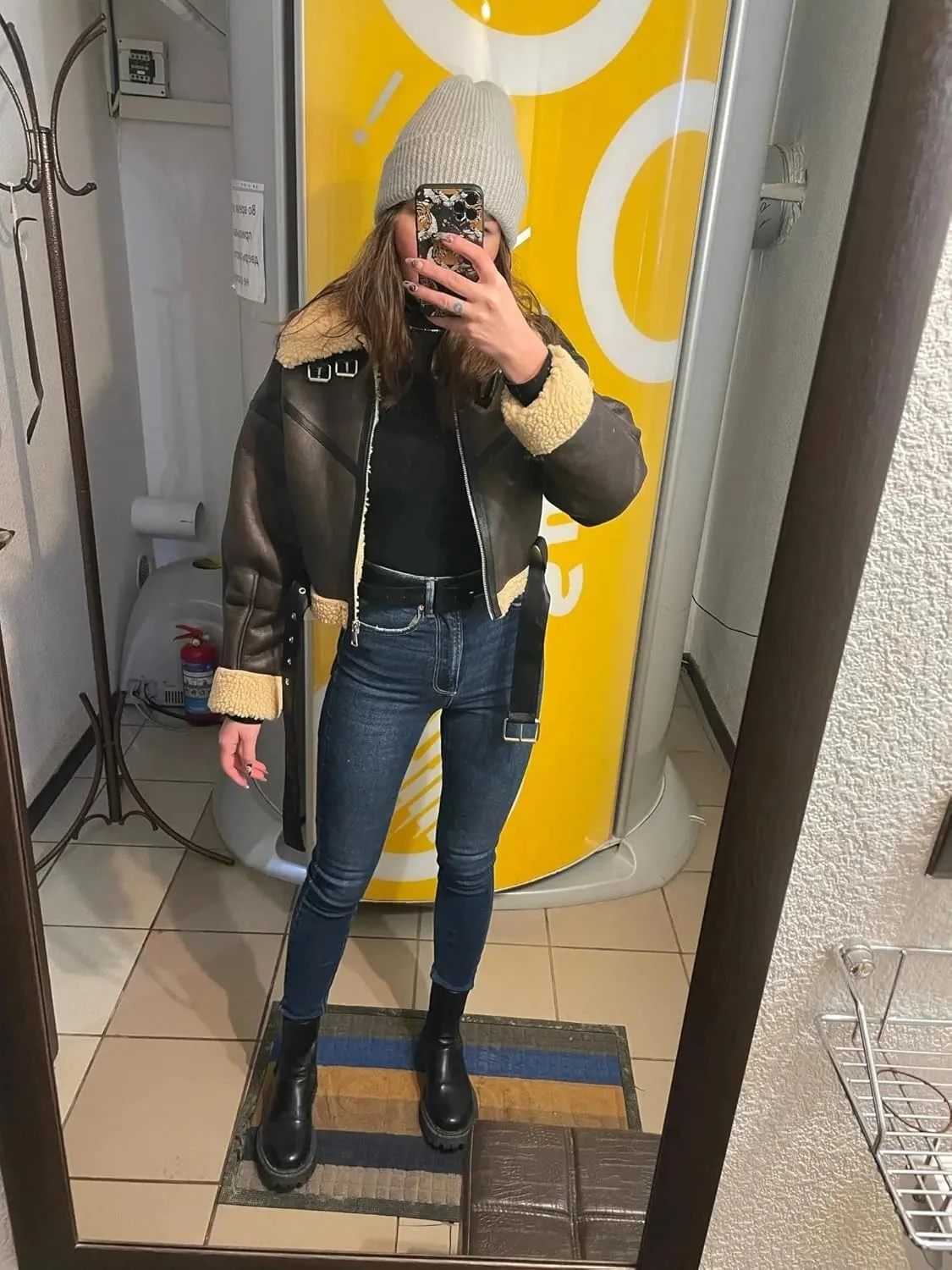 Winter Women Streetwear Faux Lamb Leather Fur Short Jacket With Belt Moto Biker Thick Warm Faux Sheepskin Coat