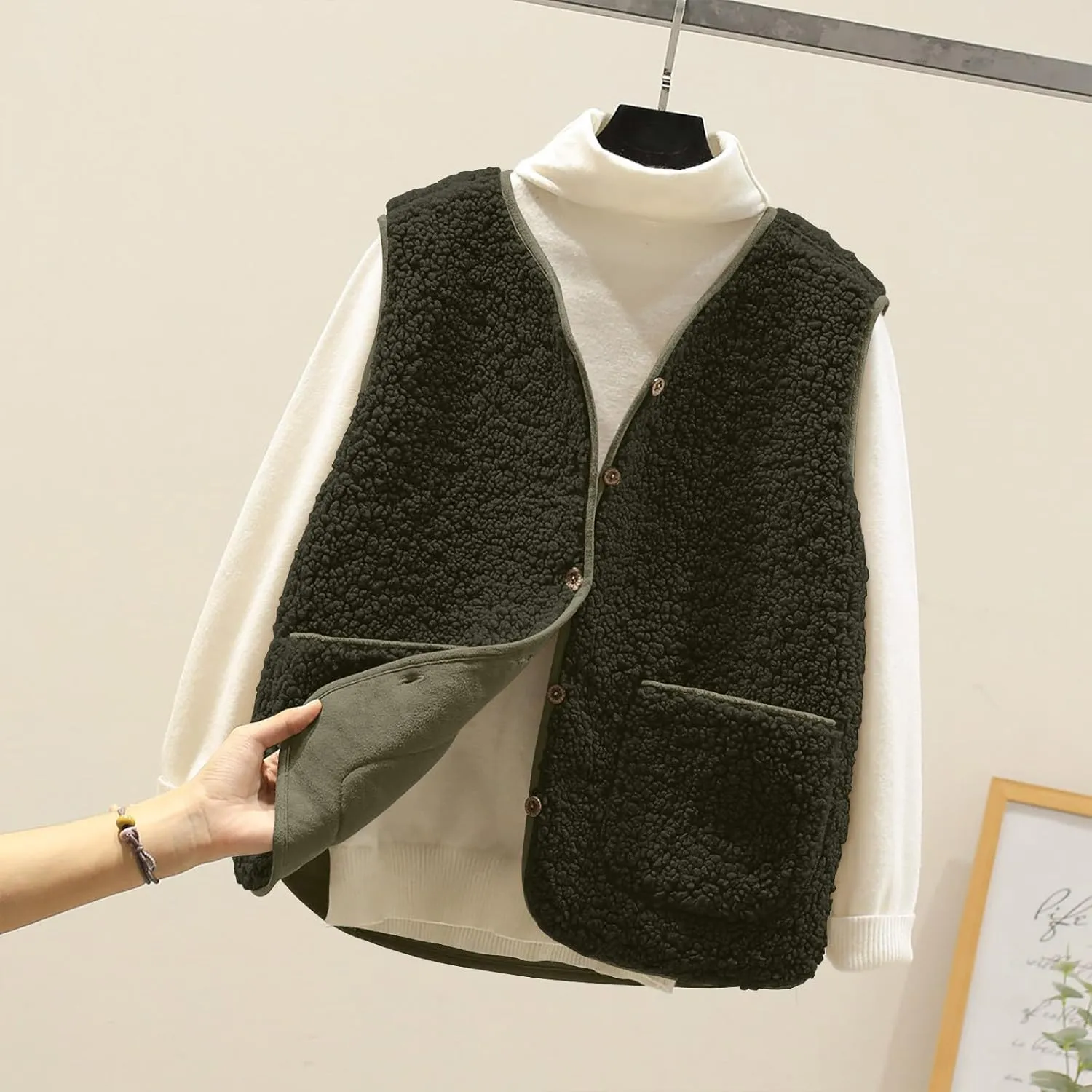 Women Sleeveless Sherpa Jackets Warm Sweater Vest Solid Pocket Lamb Cashmere Caots Fall Winter Short Button Outerwear