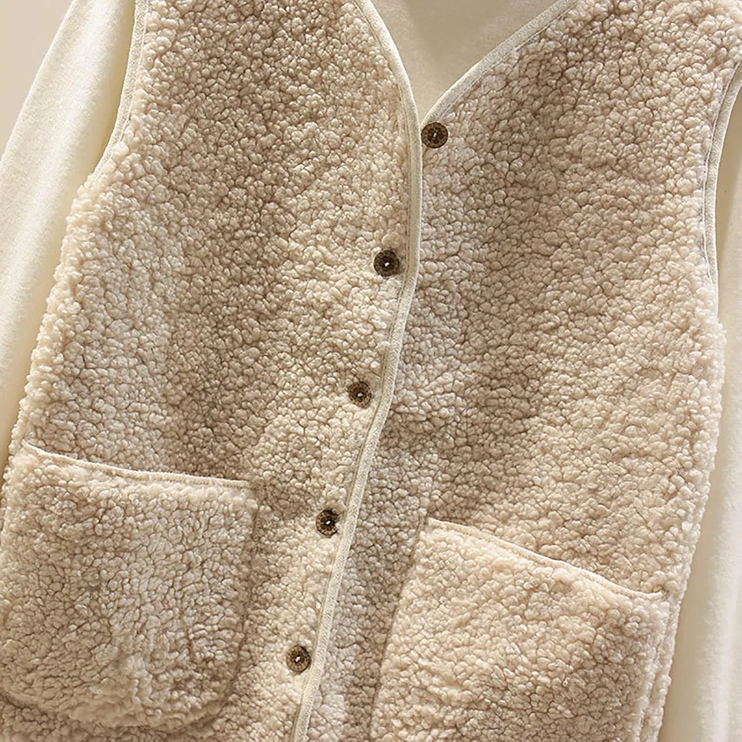 Women's Sleeveless Fleece Sherpa Jacket Lamb Cashmere Vests for Women Cropped Vest Coat Short Winter Button