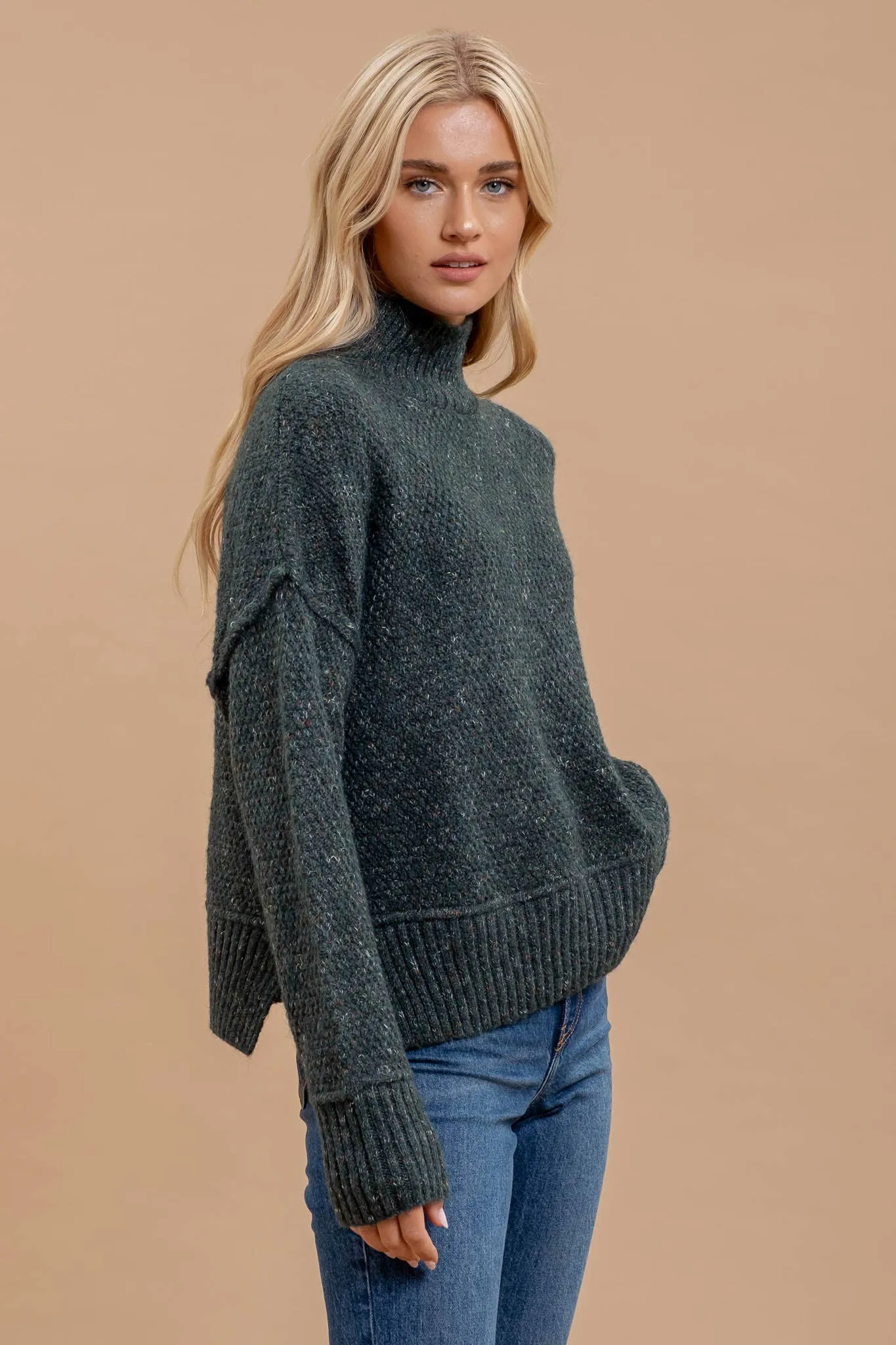 Wool Blend Textured Turtleneck Sweater in Charcoal and Dark Hunter