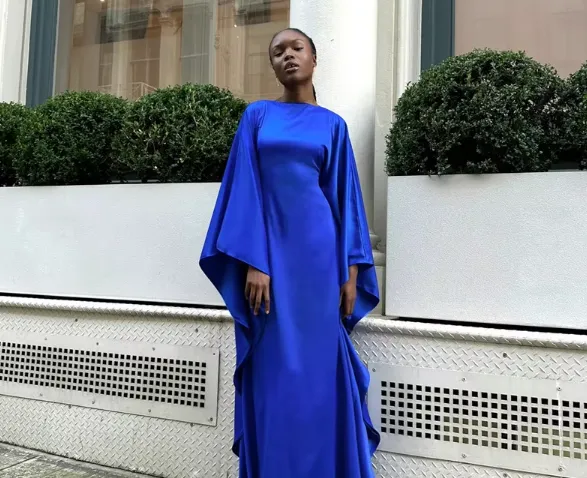 Zeyna - Satin silk dress with cape sleeves